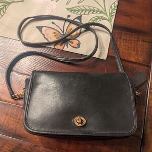 Vintage Coach Dinky bag